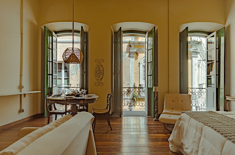 Studio em casarão de época 2 quartos até 6 hóspedes