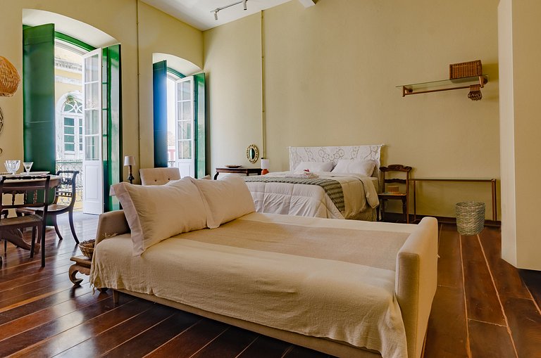 Studio em casarão de época 2 quartos até 6 hóspedes