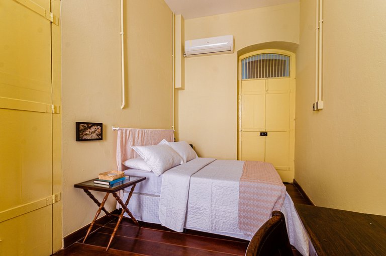 Studio em casarão de época 2 quartos até 6 hóspedes